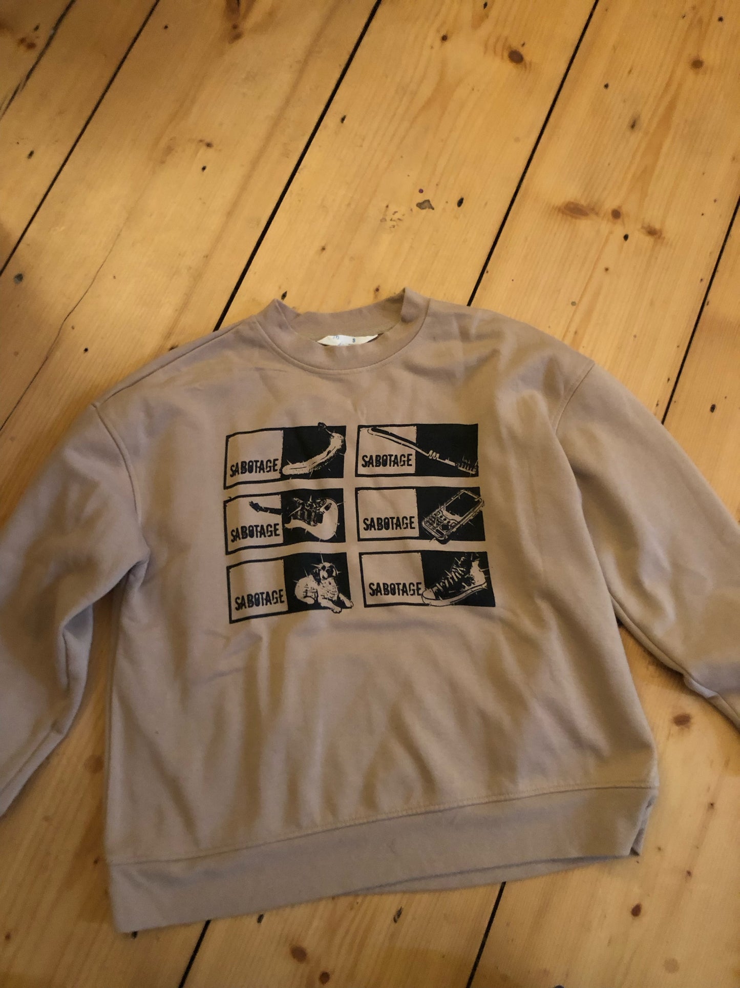 SABOTAGE SWEATSHIRT