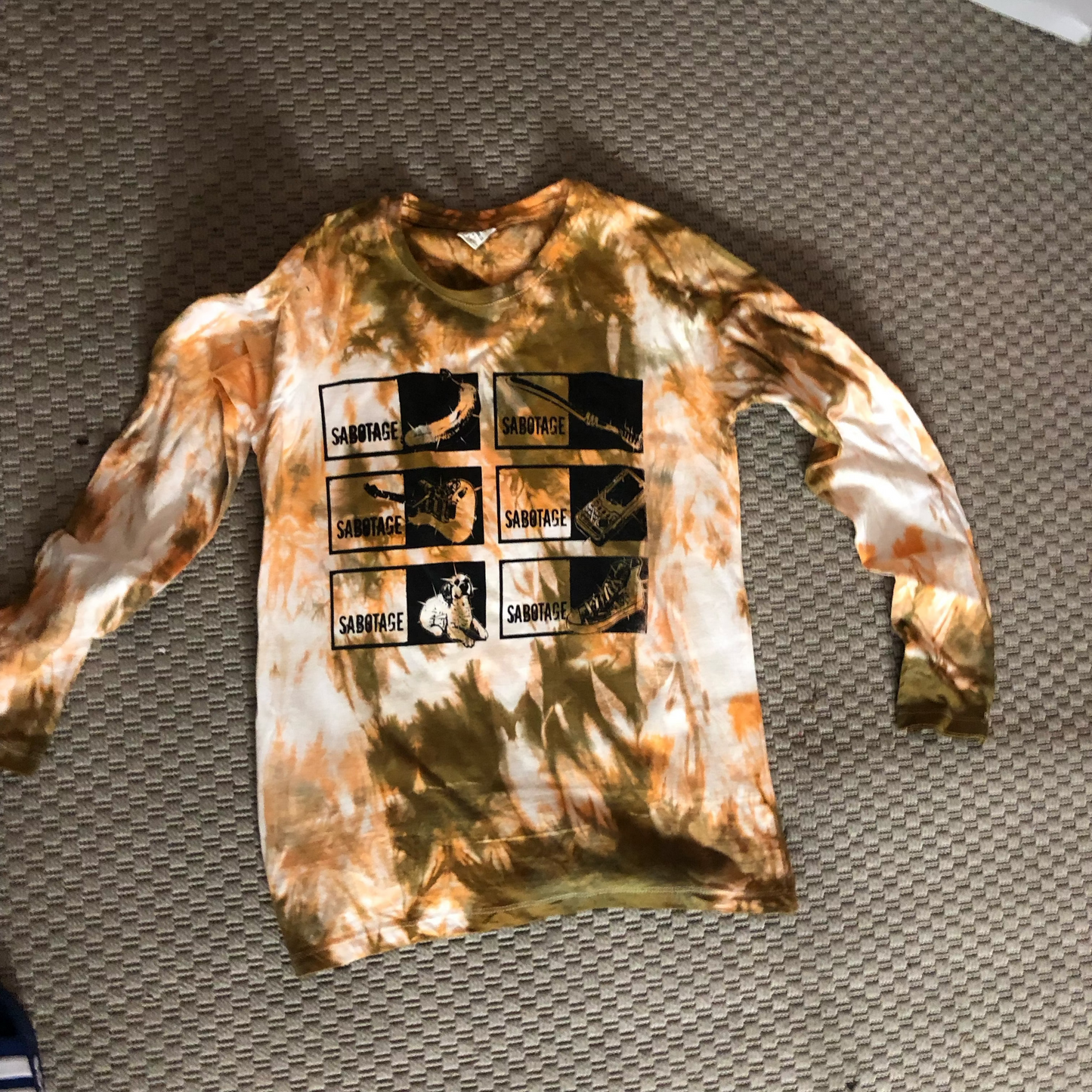 SABOTAGE LONGSLEEVE